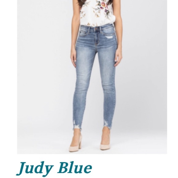 Judy Blue Jeans - Picture 4 of 5